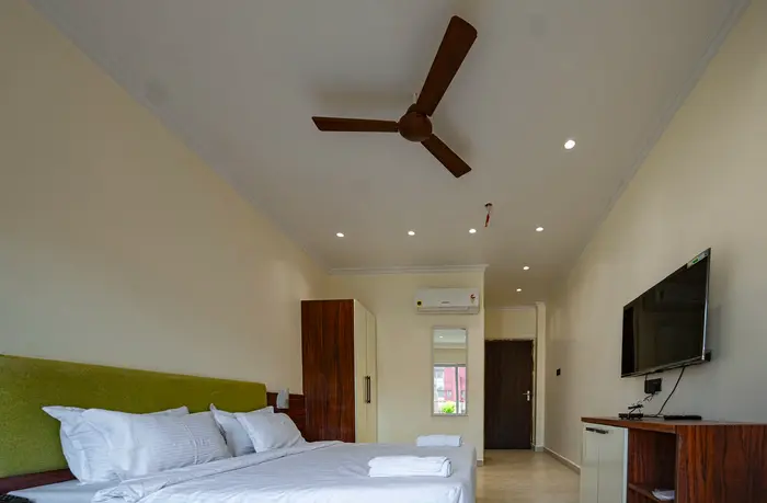 Deluxe Room, view 4 of 8